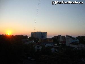 [P02] Răsăritul la Eforie Nord surprins din balconul camerei în care am fost cazați.  » foto by Floryn81
 - 
<span class="allrVoted glyphicon glyphicon-heart hidden" id="av648869"></span>
<a class="m-l-10 hidden" id="sv648869" onclick="voting_Foto_DelVot(,648869,6738)" role="button">șterge vot <span class="glyphicon glyphicon-remove"></span></a>
<a id="v9648869" class=" c-red"  onclick="voting_Foto_SetVot(648869)" role="button"><span class="glyphicon glyphicon-heart-empty"></span> <b>LIKE</b> = Votează poza</a> <img class="hidden"  id="f648869W9" src="/imagini/loader.gif" border="0" /><span class="AjErrMes hidden" id="e648869ErM"></span>