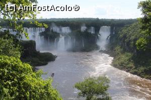 [P68] Foz do Iguaçu, Parcul Național Iguaçu, Malul argentinian, de la dreapta la stânga Cascadele Bosseti, Adam și Eva, Bernabe Mendez, Mbigua, le văzusem cu o zi înainte, nu am înțeles de ce pe malul brazilian nu erau explicații, dacă nu mergeai în Argentina nu știai ce vezi de aici!? » foto by mprofeanu
 - 
<span class="allrVoted glyphicon glyphicon-heart hidden" id="av1158799"></span>
<a class="m-l-10 hidden" id="sv1158799" onclick="voting_Foto_DelVot(,1158799,6751)" role="button">șterge vot <span class="glyphicon glyphicon-remove"></span></a>
<a id="v91158799" class=" c-red"  onclick="voting_Foto_SetVot(1158799)" role="button"><span class="glyphicon glyphicon-heart-empty"></span> <b>LIKE</b> = Votează poza</a> <img class="hidden"  id="f1158799W9" src="/imagini/loader.gif" border="0" /><span class="AjErrMes hidden" id="e1158799ErM"></span>
