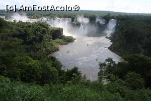 [P69] Foz do Iguaçu, Parcul Național Iguacu, În centru se vede bine Insula San Martin și Râul Iguaçu, o ultimă privie! La Revedere!!!  » foto by mprofeanu
 - 
<span class="allrVoted glyphicon glyphicon-heart hidden" id="av1158800"></span>
<a class="m-l-10 hidden" id="sv1158800" onclick="voting_Foto_DelVot(,1158800,6751)" role="button">șterge vot <span class="glyphicon glyphicon-remove"></span></a>
<a id="v91158800" class=" c-red"  onclick="voting_Foto_SetVot(1158800)" role="button"><span class="glyphicon glyphicon-heart-empty"></span> <b>LIKE</b> = Votează poza</a> <img class="hidden"  id="f1158800W9" src="/imagini/loader.gif" border="0" /><span class="AjErrMes hidden" id="e1158800ErM"></span>