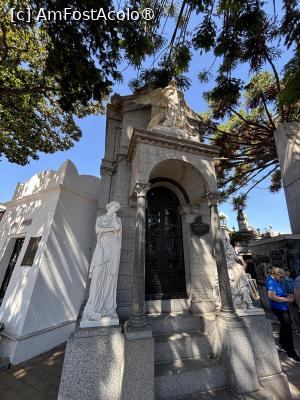 [P24] Cimitirul Recoleta » foto by AZE
 - 
<span class="allrVoted glyphicon glyphicon-heart hidden" id="av1533618"></span>
<a class="m-l-10 hidden" id="sv1533618" onclick="voting_Foto_DelVot(,1533618,6764)" role="button">șterge vot <span class="glyphicon glyphicon-remove"></span></a>
<a id="v91533618" class=" c-red"  onclick="voting_Foto_SetVot(1533618)" role="button"><span class="glyphicon glyphicon-heart-empty"></span> <b>LIKE</b> = Votează poza</a> <img class="hidden"  id="f1533618W9" src="/imagini/loader.gif" border="0" /><span class="AjErrMes hidden" id="e1533618ErM"></span>