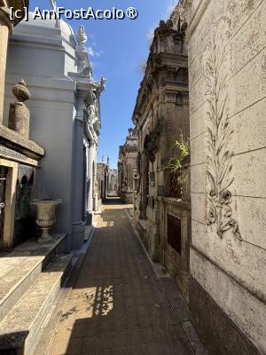 [P32] Cimitirul Recoleta » foto by AZE
 - 
<span class="allrVoted glyphicon glyphicon-heart hidden" id="av1533626"></span>
<a class="m-l-10 hidden" id="sv1533626" onclick="voting_Foto_DelVot(,1533626,6764)" role="button">șterge vot <span class="glyphicon glyphicon-remove"></span></a>
<a id="v91533626" class=" c-red"  onclick="voting_Foto_SetVot(1533626)" role="button"><span class="glyphicon glyphicon-heart-empty"></span> <b>LIKE</b> = Votează poza</a> <img class="hidden"  id="f1533626W9" src="/imagini/loader.gif" border="0" /><span class="AjErrMes hidden" id="e1533626ErM"></span>