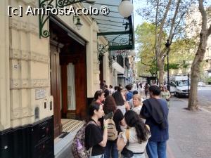[P29] Coadă la Cafe Tortoni » foto by Marius 72
 - 
<span class="allrVoted glyphicon glyphicon-heart hidden" id="av1530777"></span>
<a class="m-l-10 hidden" id="sv1530777" onclick="voting_Foto_DelVot(,1530777,6764)" role="button">șterge vot <span class="glyphicon glyphicon-remove"></span></a>
<a id="v91530777" class=" c-red"  onclick="voting_Foto_SetVot(1530777)" role="button"><span class="glyphicon glyphicon-heart-empty"></span> <b>LIKE</b> = Votează poza</a> <img class="hidden"  id="f1530777W9" src="/imagini/loader.gif" border="0" /><span class="AjErrMes hidden" id="e1530777ErM"></span>