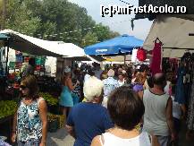 [P23] Piata si targ organizate in fiecare vineri in Nei Pori. Fructe si legume proaspete bune la pret,vandute de producatori adevarati, si haine si alte lucruri vandute de rusi... » foto by SORIN1970
 - 
<span class="allrVoted glyphicon glyphicon-heart hidden" id="av113530"></span>
<a class="m-l-10 hidden" id="sv113530" onclick="voting_Foto_DelVot(,113530,6871)" role="button">șterge vot <span class="glyphicon glyphicon-remove"></span></a>
<a id="v9113530" class=" c-red"  onclick="voting_Foto_SetVot(113530)" role="button"><span class="glyphicon glyphicon-heart-empty"></span> <b>LIKE</b> = Votează poza</a> <img class="hidden"  id="f113530W9" src="/imagini/loader.gif" border="0" /><span class="AjErrMes hidden" id="e113530ErM"></span>