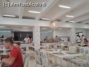 [P19] Prin restaurant la micul dejun » foto by cris1982
 - 
<span class="allrVoted glyphicon glyphicon-heart hidden" id="av1538613"></span>
<a class="m-l-10 hidden" id="sv1538613" onclick="voting_Foto_DelVot(,1538613,6872)" role="button">șterge vot <span class="glyphicon glyphicon-remove"></span></a>
<a id="v91538613" class=" c-red"  onclick="voting_Foto_SetVot(1538613)" role="button"><span class="glyphicon glyphicon-heart-empty"></span> <b>LIKE</b> = Votează poza</a> <img class="hidden"  id="f1538613W9" src="/imagini/loader.gif" border="0" /><span class="AjErrMes hidden" id="e1538613ErM"></span>