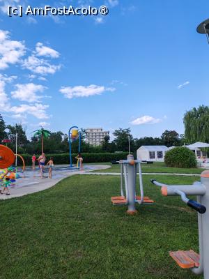 [P05] Aparate de jocuri cu apă, aparate de gimnastică și cele două corturi în care aveau loc activități cu copiii în timpul zilei » foto by cris1982
 - 
<span class="allrVoted glyphicon glyphicon-heart hidden" id="av1538599"></span>
<a class="m-l-10 hidden" id="sv1538599" onclick="voting_Foto_DelVot(,1538599,6872)" role="button">șterge vot <span class="glyphicon glyphicon-remove"></span></a>
<a id="v91538599" class=" c-red"  onclick="voting_Foto_SetVot(1538599)" role="button"><span class="glyphicon glyphicon-heart-empty"></span> <b>LIKE</b> = Votează poza</a> <img class="hidden"  id="f1538599W9" src="/imagini/loader.gif" border="0" /><span class="AjErrMes hidden" id="e1538599ErM"></span>