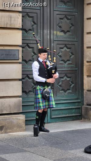 [P93] Edinburgh - demonstrație de cultură și artă scoțiană » foto by k-lator
 - 
<span class="allrVoted glyphicon glyphicon-heart hidden" id="av1501676"></span>
<a class="m-l-10 hidden" id="sv1501676" onclick="voting_Foto_DelVot(,1501676,6898)" role="button">șterge vot <span class="glyphicon glyphicon-remove"></span></a>
<a id="v91501676" class=" c-red"  onclick="voting_Foto_SetVot(1501676)" role="button"><span class="glyphicon glyphicon-heart-empty"></span> <b>LIKE</b> = Votează poza</a> <img class="hidden"  id="f1501676W9" src="/imagini/loader.gif" border="0" /><span class="AjErrMes hidden" id="e1501676ErM"></span>