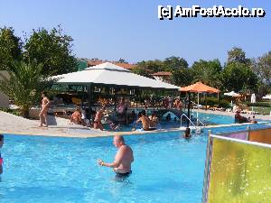 [P05] Splash Bar » foto by cossty
 - 
<span class="allrVoted glyphicon glyphicon-heart hidden" id="av460854"></span>
<a class="m-l-10 hidden" id="sv460854" onclick="voting_Foto_DelVot(,460854,6960)" role="button">șterge vot <span class="glyphicon glyphicon-remove"></span></a>
<a id="v9460854" class=" c-red"  onclick="voting_Foto_SetVot(460854)" role="button"><span class="glyphicon glyphicon-heart-empty"></span> <b>LIKE</b> = Votează poza</a> <img class="hidden"  id="f460854W9" src="/imagini/loader.gif" border="0" /><span class="AjErrMes hidden" id="e460854ErM"></span>