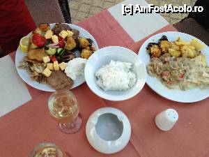 [P03] Cina » foto by smenica
 - 
<span class="allrVoted glyphicon glyphicon-heart hidden" id="av437010"></span>
<a class="m-l-10 hidden" id="sv437010" onclick="voting_Foto_DelVot(,437010,6960)" role="button">șterge vot <span class="glyphicon glyphicon-remove"></span></a>
<a id="v9437010" class=" c-red"  onclick="voting_Foto_SetVot(437010)" role="button"><span class="glyphicon glyphicon-heart-empty"></span> <b>LIKE</b> = Votează poza</a> <img class="hidden"  id="f437010W9" src="/imagini/loader.gif" border="0" /><span class="AjErrMes hidden" id="e437010ErM"></span>