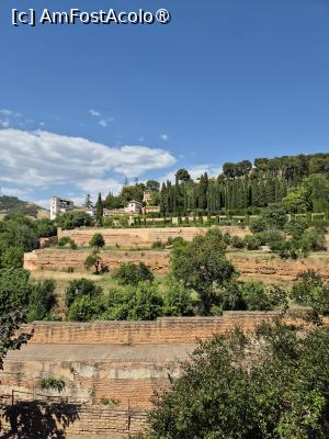 [P49] Alhambra - de aici se vede Generalife » foto by ANILU
 - 
<span class="allrVoted glyphicon glyphicon-heart hidden" id="av1488879"></span>
<a class="m-l-10 hidden" id="sv1488879" onclick="voting_Foto_DelVot(,1488879,7020)" role="button">șterge vot <span class="glyphicon glyphicon-remove"></span></a>
<a id="v91488879" class=" c-red"  onclick="voting_Foto_SetVot(1488879)" role="button"><span class="glyphicon glyphicon-heart-empty"></span> <b>LIKE</b> = Votează poza</a> <img class="hidden"  id="f1488879W9" src="/imagini/loader.gif" border="0" /><span class="AjErrMes hidden" id="e1488879ErM"></span>