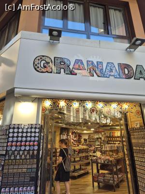 [P07] Granada - magazin cu suveniruri » foto by ANILU
 - 
<span class="allrVoted glyphicon glyphicon-heart hidden" id="av1488837"></span>
<a class="m-l-10 hidden" id="sv1488837" onclick="voting_Foto_DelVot(,1488837,7020)" role="button">șterge vot <span class="glyphicon glyphicon-remove"></span></a>
<a id="v91488837" class=" c-red"  onclick="voting_Foto_SetVot(1488837)" role="button"><span class="glyphicon glyphicon-heart-empty"></span> <b>LIKE</b> = Votează poza</a> <img class="hidden"  id="f1488837W9" src="/imagini/loader.gif" border="0" /><span class="AjErrMes hidden" id="e1488837ErM"></span>