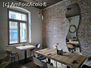[P30] Restaurant Zarif » foto by crismis
 - 
<span class="allrVoted glyphicon glyphicon-heart hidden" id="av1527073"></span>
<a class="m-l-10 hidden" id="sv1527073" onclick="voting_Foto_DelVot(,1527073,7051)" role="button">șterge vot <span class="glyphicon glyphicon-remove"></span></a>
<a id="v91527073" class=" c-red"  onclick="voting_Foto_SetVot(1527073)" role="button"><span class="glyphicon glyphicon-heart-empty"></span> <b>LIKE</b> = Votează poza</a> <img class="hidden"  id="f1527073W9" src="/imagini/loader.gif" border="0" /><span class="AjErrMes hidden" id="e1527073ErM"></span>