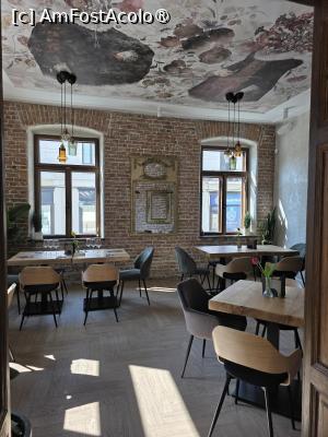 [P06] Restaurantul Zarif » foto by crismis
 - 
<span class="allrVoted glyphicon glyphicon-heart hidden" id="av1527049"></span>
<a class="m-l-10 hidden" id="sv1527049" onclick="voting_Foto_DelVot(,1527049,7051)" role="button">șterge vot <span class="glyphicon glyphicon-remove"></span></a>
<a id="v91527049" class=" c-red"  onclick="voting_Foto_SetVot(1527049)" role="button"><span class="glyphicon glyphicon-heart-empty"></span> <b>LIKE</b> = Votează poza</a> <img class="hidden"  id="f1527049W9" src="/imagini/loader.gif" border="0" /><span class="AjErrMes hidden" id="e1527049ErM"></span>