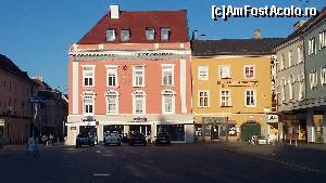 [P07] O altă clădire frumoasă din piața centrală a orașului Wiener Neustadt, Austria.  » foto by traian.leuca †
 - 
<span class="allrVoted glyphicon glyphicon-heart hidden" id="av657312"></span>
<a class="m-l-10 hidden" id="sv657312" onclick="voting_Foto_DelVot(,657312,7068)" role="button">șterge vot <span class="glyphicon glyphicon-remove"></span></a>
<a id="v9657312" class=" c-red"  onclick="voting_Foto_SetVot(657312)" role="button"><span class="glyphicon glyphicon-heart-empty"></span> <b>LIKE</b> = Votează poza</a> <img class="hidden"  id="f657312W9" src="/imagini/loader.gif" border="0" /><span class="AjErrMes hidden" id="e657312ErM"></span>