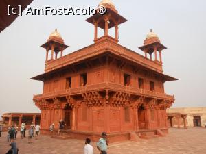 [P12] Fatehpur Sikri - Palate din gresie roșie. » foto by iulianic
 - 
<span class="allrVoted glyphicon glyphicon-heart hidden" id="av1466423"></span>
<a class="m-l-10 hidden" id="sv1466423" onclick="voting_Foto_DelVot(,1466423,7081)" role="button">șterge vot <span class="glyphicon glyphicon-remove"></span></a>
<a id="v91466423" class=" c-red"  onclick="voting_Foto_SetVot(1466423)" role="button"><span class="glyphicon glyphicon-heart-empty"></span> <b>LIKE</b> = Votează poza</a> <img class="hidden"  id="f1466423W9" src="/imagini/loader.gif" border="0" /><span class="AjErrMes hidden" id="e1466423ErM"></span>