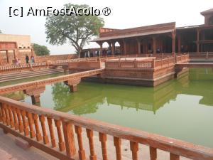 [P14] Fatehpur Sikri - Bazinul cu apă. » foto by iulianic
 - 
<span class="allrVoted glyphicon glyphicon-heart hidden" id="av1466425"></span>
<a class="m-l-10 hidden" id="sv1466425" onclick="voting_Foto_DelVot(,1466425,7081)" role="button">șterge vot <span class="glyphicon glyphicon-remove"></span></a>
<a id="v91466425" class=" c-red"  onclick="voting_Foto_SetVot(1466425)" role="button"><span class="glyphicon glyphicon-heart-empty"></span> <b>LIKE</b> = Votează poza</a> <img class="hidden"  id="f1466425W9" src="/imagini/loader.gif" border="0" /><span class="AjErrMes hidden" id="e1466425ErM"></span>