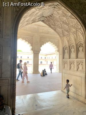 [P36] Agra Fort,India,interioare » foto by AZE
 - 
<span class="allrVoted glyphicon glyphicon-heart hidden" id="av1436000"></span>
<a class="m-l-10 hidden" id="sv1436000" onclick="voting_Foto_DelVot(,1436000,7081)" role="button">șterge vot <span class="glyphicon glyphicon-remove"></span></a>
<a id="v91436000" class=" c-red"  onclick="voting_Foto_SetVot(1436000)" role="button"><span class="glyphicon glyphicon-heart-empty"></span> <b>LIKE</b> = Votează poza</a> <img class="hidden"  id="f1436000W9" src="/imagini/loader.gif" border="0" /><span class="AjErrMes hidden" id="e1436000ErM"></span>