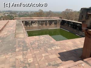 [P15] Fahtepur Sikri » foto by AZE
 - 
<span class="allrVoted glyphicon glyphicon-heart hidden" id="av1436648"></span>
<a class="m-l-10 hidden" id="sv1436648" onclick="voting_Foto_DelVot(,1436648,7081)" role="button">șterge vot <span class="glyphicon glyphicon-remove"></span></a>
<a id="v91436648" class=" c-red"  onclick="voting_Foto_SetVot(1436648)" role="button"><span class="glyphicon glyphicon-heart-empty"></span> <b>LIKE</b> = Votează poza</a> <img class="hidden"  id="f1436648W9" src="/imagini/loader.gif" border="0" /><span class="AjErrMes hidden" id="e1436648ErM"></span>