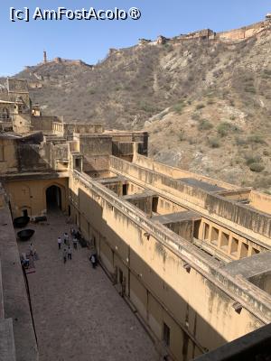 [P58] Amber Fort » foto by AZE
 - 
<span class="allrVoted glyphicon glyphicon-heart hidden" id="av1444406"></span>
<a class="m-l-10 hidden" id="sv1444406" onclick="voting_Foto_DelVot(,1444406,7099)" role="button">șterge vot <span class="glyphicon glyphicon-remove"></span></a>
<a id="v91444406" class=" c-red"  onclick="voting_Foto_SetVot(1444406)" role="button"><span class="glyphicon glyphicon-heart-empty"></span> <b>LIKE</b> = Votează poza</a> <img class="hidden"  id="f1444406W9" src="/imagini/loader.gif" border="0" /><span class="AjErrMes hidden" id="e1444406ErM"></span>