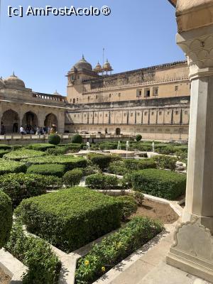 [P64] Amber Fort » foto by AZE
 - 
<span class="allrVoted glyphicon glyphicon-heart hidden" id="av1444412"></span>
<a class="m-l-10 hidden" id="sv1444412" onclick="voting_Foto_DelVot(,1444412,7099)" role="button">șterge vot <span class="glyphicon glyphicon-remove"></span></a>
<a id="v91444412" class=" c-red"  onclick="voting_Foto_SetVot(1444412)" role="button"><span class="glyphicon glyphicon-heart-empty"></span> <b>LIKE</b> = Votează poza</a> <img class="hidden"  id="f1444412W9" src="/imagini/loader.gif" border="0" /><span class="AjErrMes hidden" id="e1444412ErM"></span>