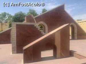 [P15] Jantal Mantar,observatorul din Jaipur » foto by AZE
 - 
<span class="allrVoted glyphicon glyphicon-heart hidden" id="av1445546"></span>
<a class="m-l-10 hidden" id="sv1445546" onclick="voting_Foto_DelVot(,1445546,7099)" role="button">șterge vot <span class="glyphicon glyphicon-remove"></span></a>
<a id="v91445546" class=" c-red"  onclick="voting_Foto_SetVot(1445546)" role="button"><span class="glyphicon glyphicon-heart-empty"></span> <b>LIKE</b> = Votează poza</a> <img class="hidden"  id="f1445546W9" src="/imagini/loader.gif" border="0" /><span class="AjErrMes hidden" id="e1445546ErM"></span>