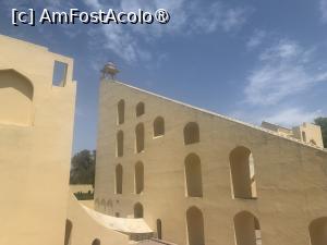 [P56] Jantal Mantar,observatorul din Jaipur » foto by AZE
 - 
<span class="allrVoted glyphicon glyphicon-heart hidden" id="av1445587"></span>
<a class="m-l-10 hidden" id="sv1445587" onclick="voting_Foto_DelVot(,1445587,7099)" role="button">șterge vot <span class="glyphicon glyphicon-remove"></span></a>
<a id="v91445587" class=" c-red"  onclick="voting_Foto_SetVot(1445587)" role="button"><span class="glyphicon glyphicon-heart-empty"></span> <b>LIKE</b> = Votează poza</a> <img class="hidden"  id="f1445587W9" src="/imagini/loader.gif" border="0" /><span class="AjErrMes hidden" id="e1445587ErM"></span>