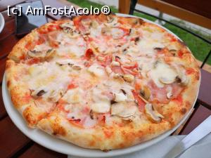 [P21] Pizza prosciutto e fungi » foto by crismis
 - 
<span class="allrVoted glyphicon glyphicon-heart hidden" id="av1204920"></span>
<a class="m-l-10 hidden" id="sv1204920" onclick="voting_Foto_DelVot(,1204920,7146)" role="button">șterge vot <span class="glyphicon glyphicon-remove"></span></a>
<a id="v91204920" class=" c-red"  onclick="voting_Foto_SetVot(1204920)" role="button"><span class="glyphicon glyphicon-heart-empty"></span> <b>LIKE</b> = Votează poza</a> <img class="hidden"  id="f1204920W9" src="/imagini/loader.gif" border="0" /><span class="AjErrMes hidden" id="e1204920ErM"></span>