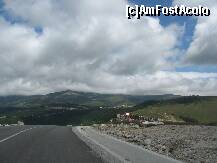 [P22] Transalpina, in plan central statiunea Ranca si in plan indepartat varful Papusa » foto by dpavel
 - 
<span class="allrVoted glyphicon glyphicon-heart hidden" id="av249273"></span>
<a class="m-l-10 hidden" id="sv249273" onclick="voting_Foto_DelVot(,249273,7149)" role="button">șterge vot <span class="glyphicon glyphicon-remove"></span></a>
<a id="v9249273" class=" c-red"  onclick="voting_Foto_SetVot(249273)" role="button"><span class="glyphicon glyphicon-heart-empty"></span> <b>LIKE</b> = Votează poza</a> <img class="hidden"  id="f249273W9" src="/imagini/loader.gif" border="0" /><span class="AjErrMes hidden" id="e249273ErM"></span>