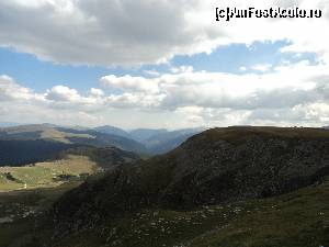 [P14] Soseaua Transalpina, cea mai înalta sosea din Rmania, 2.145 m in Pasul Urdele.  » foto by vega06
 - 
<span class="allrVoted glyphicon glyphicon-heart hidden" id="av571404"></span>
<a class="m-l-10 hidden" id="sv571404" onclick="voting_Foto_DelVot(,571404,7149)" role="button">șterge vot <span class="glyphicon glyphicon-remove"></span></a>
<a id="v9571404" class=" c-red"  onclick="voting_Foto_SetVot(571404)" role="button"><span class="glyphicon glyphicon-heart-empty"></span> <b>LIKE</b> = Votează poza</a> <img class="hidden"  id="f571404W9" src="/imagini/loader.gif" border="0" /><span class="AjErrMes hidden" id="e571404ErM"></span>