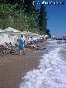 [P11] Plaja hotelului Athena- Jean se plimbă preocupat... şi se întreabă: 'S-o fi dat Stela la Sile, ori ba?' » foto by Aeerdna*
 - 
<span class="allrVoted glyphicon glyphicon-heart hidden" id="av216923"></span>
<a class="m-l-10 hidden" id="sv216923" onclick="voting_Foto_DelVot(,216923,7150)" role="button">șterge vot <span class="glyphicon glyphicon-remove"></span></a>
<a id="v9216923" class=" c-red"  onclick="voting_Foto_SetVot(216923)" role="button"><span class="glyphicon glyphicon-heart-empty"></span> <b>LIKE</b> = Votează poza</a> <img class="hidden"  id="f216923W9" src="/imagini/loader.gif" border="0" /><span class="AjErrMes hidden" id="e216923ErM"></span>