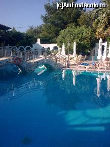 [P128] Piscina de la recepţie... Nu-mi amintesc cum se numeşte, dar n-are importanţă. Oricum, n-am făcut baie acolo... » foto by Aeerdna*
 - 
<span class="allrVoted glyphicon glyphicon-heart hidden" id="av217258"></span>
<a class="m-l-10 hidden" id="sv217258" onclick="voting_Foto_DelVot(,217258,7150)" role="button">șterge vot <span class="glyphicon glyphicon-remove"></span></a>
<a id="v9217258" class=" c-red"  onclick="voting_Foto_SetVot(217258)" role="button"><span class="glyphicon glyphicon-heart-empty"></span> <b>LIKE</b> = Votează poza</a> <img class="hidden"  id="f217258W9" src="/imagini/loader.gif" border="0" /><span class="AjErrMes hidden" id="e217258ErM"></span>