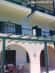 [P162] Aşa arată terasa unei camere cu nr... 200. dai în ea direct din alee... în dreapta este uşa de intrare... » foto by Aeerdna*
 - 
<span class="allrVoted glyphicon glyphicon-heart hidden" id="av217292"></span>
<a class="m-l-10 hidden" id="sv217292" onclick="voting_Foto_DelVot(,217292,7150)" role="button">șterge vot <span class="glyphicon glyphicon-remove"></span></a>
<a id="v9217292" class=" c-red"  onclick="voting_Foto_SetVot(217292)" role="button"><span class="glyphicon glyphicon-heart-empty"></span> <b>LIKE</b> = Votează poza</a> <img class="hidden"  id="f217292W9" src="/imagini/loader.gif" border="0" /><span class="AjErrMes hidden" id="e217292ErM"></span>