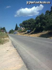 [P332] Spre Ag.Ioannis Beach... indicatorul este pe partea dreaptă, cum vii de la Athena Pallace Village, pe şoseaua spre Nikiti » foto by Aeerdna*
 - 
<span class="allrVoted glyphicon glyphicon-heart hidden" id="av218994"></span>
<a class="m-l-10 hidden" id="sv218994" onclick="voting_Foto_DelVot(,218994,7150)" role="button">șterge vot <span class="glyphicon glyphicon-remove"></span></a>
<a id="v9218994" class=" c-red"  onclick="voting_Foto_SetVot(218994)" role="button"><span class="glyphicon glyphicon-heart-empty"></span> <b>LIKE</b> = Votează poza</a> <img class="hidden"  id="f218994W9" src="/imagini/loader.gif" border="0" /><span class="AjErrMes hidden" id="e218994ErM"></span>