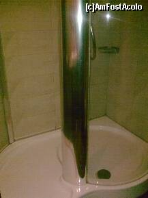 [P42] Duşul din camera de la maisonette... » foto by Aeerdna*
 - 
<span class="allrVoted glyphicon glyphicon-heart hidden" id="av217079"></span>
<a class="m-l-10 hidden" id="sv217079" onclick="voting_Foto_DelVot(,217079,7150)" role="button">șterge vot <span class="glyphicon glyphicon-remove"></span></a>
<a id="v9217079" class=" c-red"  onclick="voting_Foto_SetVot(217079)" role="button"><span class="glyphicon glyphicon-heart-empty"></span> <b>LIKE</b> = Votează poza</a> <img class="hidden"  id="f217079W9" src="/imagini/loader.gif" border="0" /><span class="AjErrMes hidden" id="e217079ErM"></span>