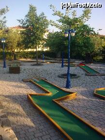 [P50] Un teren de joacă pentru iubitorii de minigolf... » foto by Aeerdna*
 - 
<span class="allrVoted glyphicon glyphicon-heart hidden" id="av217098"></span>
<a class="m-l-10 hidden" id="sv217098" onclick="voting_Foto_DelVot(,217098,7150)" role="button">șterge vot <span class="glyphicon glyphicon-remove"></span></a>
<a id="v9217098" class=" c-red"  onclick="voting_Foto_SetVot(217098)" role="button"><span class="glyphicon glyphicon-heart-empty"></span> <b>LIKE</b> = Votează poza</a> <img class="hidden"  id="f217098W9" src="/imagini/loader.gif" border="0" /><span class="AjErrMes hidden" id="e217098ErM"></span>