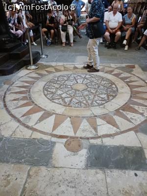 [P51] in capela Sfanta Maria » foto by nela b
 - 
<span class="allrVoted glyphicon glyphicon-heart hidden" id="av1494496"></span>
<a class="m-l-10 hidden" id="sv1494496" onclick="voting_Foto_DelVot(,1494496,7202)" role="button">șterge vot <span class="glyphicon glyphicon-remove"></span></a>
<a id="v91494496" class=" c-red"  onclick="voting_Foto_SetVot(1494496)" role="button"><span class="glyphicon glyphicon-heart-empty"></span> <b>LIKE</b> = Votează poza</a> <img class="hidden"  id="f1494496W9" src="/imagini/loader.gif" border="0" /><span class="AjErrMes hidden" id="e1494496ErM"></span>