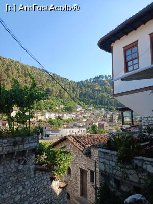 [P56] prin Berat » foto by nela b
 - 
<span class="allrVoted glyphicon glyphicon-heart hidden" id="av1494501"></span>
<a class="m-l-10 hidden" id="sv1494501" onclick="voting_Foto_DelVot(,1494501,7202)" role="button">șterge vot <span class="glyphicon glyphicon-remove"></span></a>
<a id="v91494501" class=" c-red"  onclick="voting_Foto_SetVot(1494501)" role="button"><span class="glyphicon glyphicon-heart-empty"></span> <b>LIKE</b> = Votează poza</a> <img class="hidden"  id="f1494501W9" src="/imagini/loader.gif" border="0" /><span class="AjErrMes hidden" id="e1494501ErM"></span>