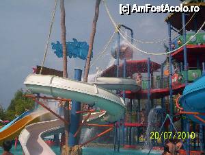 [P11] Aqua Park Salonic » foto by dan sorin
 - 
<span class="allrVoted glyphicon glyphicon-heart hidden" id="av424298"></span>
<a class="m-l-10 hidden" id="sv424298" onclick="voting_Foto_DelVot(,424298,7224)" role="button">șterge vot <span class="glyphicon glyphicon-remove"></span></a>
<a id="v9424298" class=" c-red"  onclick="voting_Foto_SetVot(424298)" role="button"><span class="glyphicon glyphicon-heart-empty"></span> <b>LIKE</b> = Votează poza</a> <img class="hidden"  id="f424298W9" src="/imagini/loader.gif" border="0" /><span class="AjErrMes hidden" id="e424298ErM"></span>