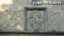 [P08] capul de bour prezent deasupra intrarii in curtea manastirii, este asemanator cu cel de la intrarea la manastirea Putna » foto by cristi82d
 - 
<span class="allrVoted glyphicon glyphicon-heart hidden" id="av149265"></span>
<a class="m-l-10 hidden" id="sv149265" onclick="voting_Foto_DelVot(,149265,7245)" role="button">șterge vot <span class="glyphicon glyphicon-remove"></span></a>
<a id="v9149265" class=" c-red"  onclick="voting_Foto_SetVot(149265)" role="button"><span class="glyphicon glyphicon-heart-empty"></span> <b>LIKE</b> = Votează poza</a> <img class="hidden"  id="f149265W9" src="/imagini/loader.gif" border="0" /><span class="AjErrMes hidden" id="e149265ErM"></span>