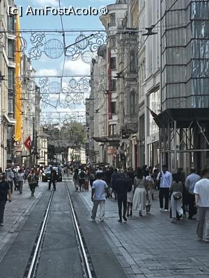 [P18] Strada pietonală Istiklal, dimineata, in jur de ora 10-10.30. Seara se poate merge si umar la umar. » foto by raluca banu
 - 
<span class="allrVoted glyphicon glyphicon-heart hidden" id="av1521465"></span>
<a class="m-l-10 hidden" id="sv1521465" onclick="voting_Foto_DelVot(,1521465,7254)" role="button">șterge vot <span class="glyphicon glyphicon-remove"></span></a>
<a id="v91521465" class=" c-red"  onclick="voting_Foto_SetVot(1521465)" role="button"><span class="glyphicon glyphicon-heart-empty"></span> <b>LIKE</b> = Votează poza</a> <img class="hidden"  id="f1521465W9" src="/imagini/loader.gif" border="0" /><span class="AjErrMes hidden" id="e1521465ErM"></span>
