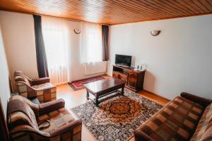 [P09] Apartamentul fostului dictator » foto by laurand <span class="label label-default labelC_thin small">NEVOTABILĂ</span>