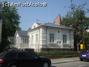 [P01] Aceasta este Casa Memorială ”George Bacovia” din municipiul Bacău. Locuința memorială se află pe strada George Bacovia, la numărul 13.  » foto by Floryn81
 - 
<span class="allrVoted glyphicon glyphicon-heart hidden" id="av810736"></span>
<a class="m-l-10 hidden" id="sv810736" onclick="voting_Foto_DelVot(,810736,7361)" role="button">șterge vot <span class="glyphicon glyphicon-remove"></span></a>
<a id="v9810736" class=" c-red"  onclick="voting_Foto_SetVot(810736)" role="button"><span class="glyphicon glyphicon-heart-empty"></span> <b>LIKE</b> = Votează poza</a> <img class="hidden"  id="f810736W9" src="/imagini/loader.gif" border="0" /><span class="AjErrMes hidden" id="e810736ErM"></span>