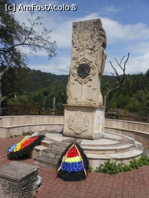 [P08] Palanca - Monumentul sublocotenentului erou Emil Rebreanu. » foto by iulianic
 - 
<span class="allrVoted glyphicon glyphicon-heart hidden" id="av1474731"></span>
<a class="m-l-10 hidden" id="sv1474731" onclick="voting_Foto_DelVot(,1474731,7361)" role="button">șterge vot <span class="glyphicon glyphicon-remove"></span></a>
<a id="v91474731" class=" c-red"  onclick="voting_Foto_SetVot(1474731)" role="button"><span class="glyphicon glyphicon-heart-empty"></span> <b>LIKE</b> = Votează poza</a> <img class="hidden"  id="f1474731W9" src="/imagini/loader.gif" border="0" /><span class="AjErrMes hidden" id="e1474731ErM"></span>