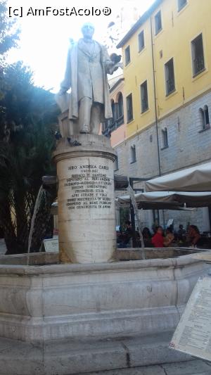 [P05] Statuia lui Siro Andrea Carli, primar al orașului Sanremo din piazza Eroi Sanremesi » foto by Mitica49
 - 
<span class="allrVoted glyphicon glyphicon-heart hidden" id="av1142796"></span>
<a class="m-l-10 hidden" id="sv1142796" onclick="voting_Foto_DelVot(,1142796,7390)" role="button">șterge vot <span class="glyphicon glyphicon-remove"></span></a>
<a id="v91142796" class=" c-red"  onclick="voting_Foto_SetVot(1142796)" role="button"><span class="glyphicon glyphicon-heart-empty"></span> <b>LIKE</b> = Votează poza</a> <img class="hidden"  id="f1142796W9" src="/imagini/loader.gif" border="0" /><span class="AjErrMes hidden" id="e1142796ErM"></span>