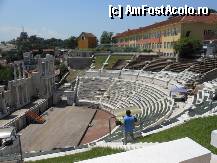 P08 [JUN-2012] Plovdiv - Amfiteatrul roman pe scena caruia inca se desfasoara evenimente artistice.