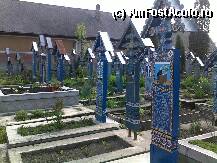 [P02] Cimitirul Vesel Săpânţa - Vedere în partea stângă, după intrare. » foto by creivean
 - 
<span class="allrVoted glyphicon glyphicon-heart hidden" id="av72139"></span>
<a class="m-l-10 hidden" id="sv72139" onclick="voting_Foto_DelVot(,72139,7494)" role="button">șterge vot <span class="glyphicon glyphicon-remove"></span></a>
<a id="v972139" class=" c-red"  onclick="voting_Foto_SetVot(72139)" role="button"><span class="glyphicon glyphicon-heart-empty"></span> <b>LIKE</b> = Votează poza</a> <img class="hidden"  id="f72139W9" src="/imagini/loader.gif" border="0" /><span class="AjErrMes hidden" id="e72139ErM"></span>