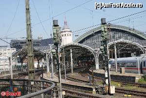 [P05] Köln Hauptbahnhof (Gara centrală), văzută de la capătul vestic al Hohenzollernbrücke.  » foto by Costi
 - 
<span class="allrVoted glyphicon glyphicon-heart hidden" id="av547592"></span>
<a class="m-l-10 hidden" id="sv547592" onclick="voting_Foto_DelVot(,547592,7498)" role="button">șterge vot <span class="glyphicon glyphicon-remove"></span></a>
<a id="v9547592" class=" c-red"  onclick="voting_Foto_SetVot(547592)" role="button"><span class="glyphicon glyphicon-heart-empty"></span> <b>LIKE</b> = Votează poza</a> <img class="hidden"  id="f547592W9" src="/imagini/loader.gif" border="0" /><span class="AjErrMes hidden" id="e547592ErM"></span>