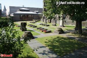[P08] Domherrenfriedhof, cimitirul catedralei din Köln.  » foto by Costi
 - 
<span class="allrVoted glyphicon glyphicon-heart hidden" id="av547628"></span>
<a class="m-l-10 hidden" id="sv547628" onclick="voting_Foto_DelVot(,547628,7498)" role="button">șterge vot <span class="glyphicon glyphicon-remove"></span></a>
<a id="v9547628" class=" c-red"  onclick="voting_Foto_SetVot(547628)" role="button"><span class="glyphicon glyphicon-heart-empty"></span> <b>LIKE</b> = Votează poza</a> <img class="hidden"  id="f547628W9" src="/imagini/loader.gif" border="0" /><span class="AjErrMes hidden" id="e547628ErM"></span>