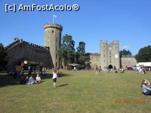 [P17] Warwick Castle - Relaxare lângă zidurile medievale.  » foto by iulianic
 - 
<span class="allrVoted glyphicon glyphicon-heart hidden" id="av808922"></span>
<a class="m-l-10 hidden" id="sv808922" onclick="voting_Foto_DelVot(,808922,7515)" role="button">șterge vot <span class="glyphicon glyphicon-remove"></span></a>
<a id="v9808922" class=" c-red"  onclick="voting_Foto_SetVot(808922)" role="button"><span class="glyphicon glyphicon-heart-empty"></span> <b>LIKE</b> = Votează poza</a> <img class="hidden"  id="f808922W9" src="/imagini/loader.gif" border="0" /><span class="AjErrMes hidden" id="e808922ErM"></span>