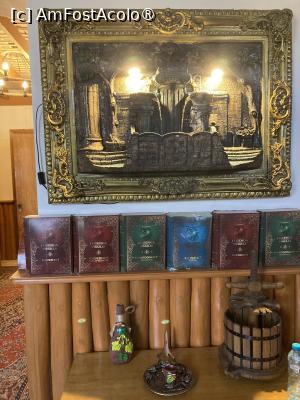 [P32] Tablou cu peisaj și volume de cărți cu sticle de vin în ele » foto by aurora56
 - 
<span class="allrVoted glyphicon glyphicon-heart hidden" id="av1521092"></span>
<a class="m-l-10 hidden" id="sv1521092" onclick="voting_Foto_DelVot(,1521092,7530)" role="button">șterge vot <span class="glyphicon glyphicon-remove"></span></a>
<a id="v91521092" class=" c-red"  onclick="voting_Foto_SetVot(1521092)" role="button"><span class="glyphicon glyphicon-heart-empty"></span> <b>LIKE</b> = Votează poza</a> <img class="hidden"  id="f1521092W9" src="/imagini/loader.gif" border="0" /><span class="AjErrMes hidden" id="e1521092ErM"></span>