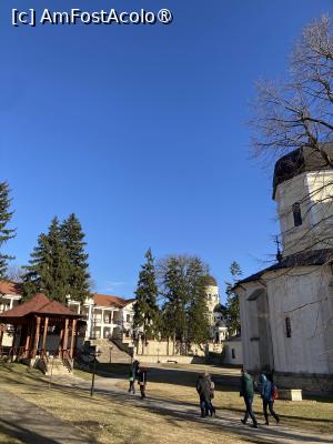 [P53] Curte mănăstire Capriana » foto by aurora56
 - 
<span class="allrVoted glyphicon glyphicon-heart hidden" id="av1521113"></span>
<a class="m-l-10 hidden" id="sv1521113" onclick="voting_Foto_DelVot(,1521113,7530)" role="button">șterge vot <span class="glyphicon glyphicon-remove"></span></a>
<a id="v91521113" class=" c-red"  onclick="voting_Foto_SetVot(1521113)" role="button"><span class="glyphicon glyphicon-heart-empty"></span> <b>LIKE</b> = Votează poza</a> <img class="hidden"  id="f1521113W9" src="/imagini/loader.gif" border="0" /><span class="AjErrMes hidden" id="e1521113ErM"></span>